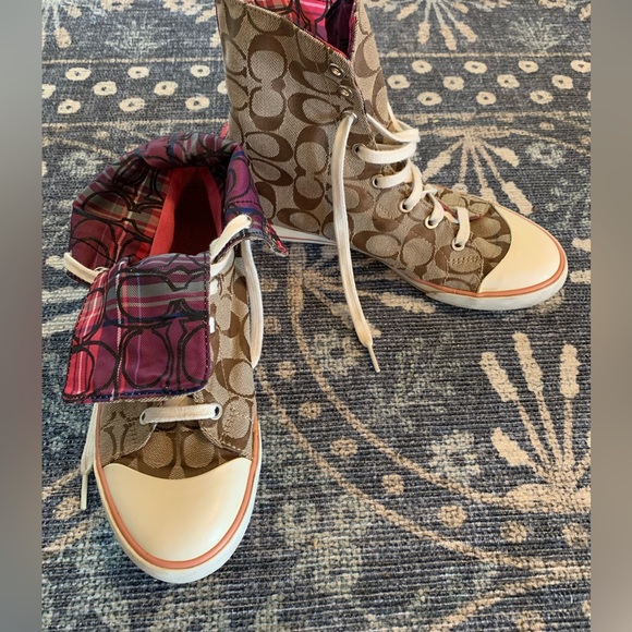 Coach high top tennis shoes, size 8.5B - Picture 5 of 11